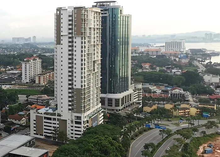 2 Parking Spacious Home Near R&F Mall - Seaview & Netflix