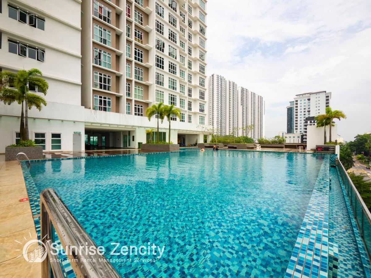2 Parking Spacious Near R&f Mall - Seaview & Netflix *