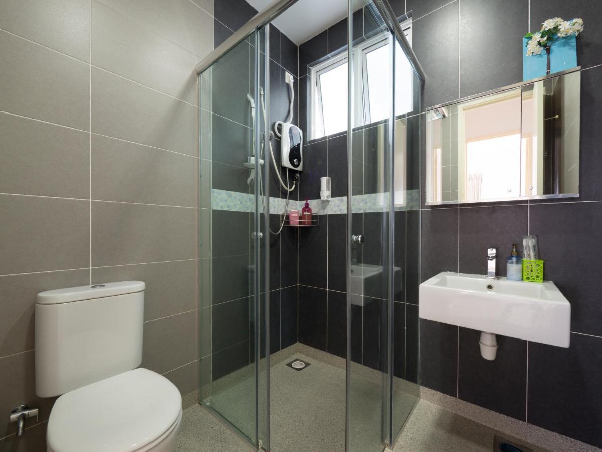 Apartment 2 Parking Spacious Near R&f Mall - Seaview & Netflix *